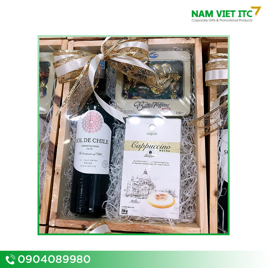 Hộp rượu gỗ thông cổ điển in logo theo yêu cầu Hộp rượu gỗ thông cổ điển in logo theo yêu cầu